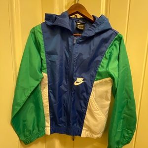 Nike windbreaker youth size large